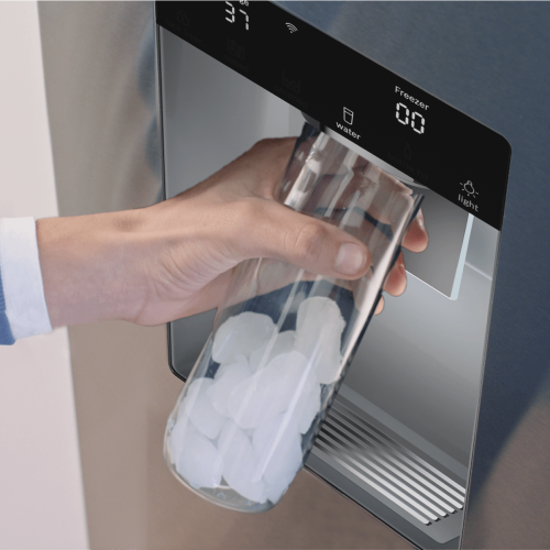 Industry's fastest refrigerator ice maker* - B36CD10ENS