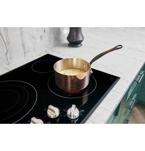 The perfect match for pots and pans of all sizes - CEP70362MS1
