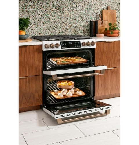 Create dinners and desserts at the exact same time - CCGS750P4MW2