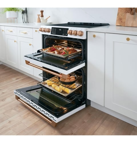 Create dinners and desserts at the exact same time - CCHS950P4MW2