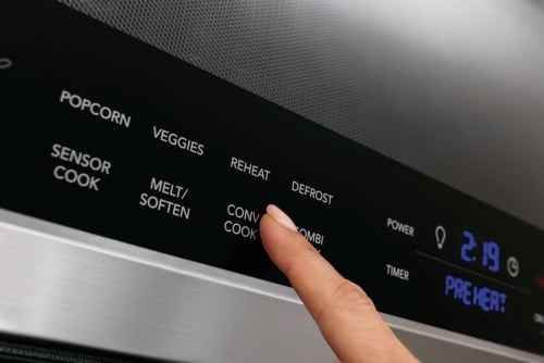 Four à convection ou micro-ondes 2 en 1 - CPBM3077RF Four à convection ou micro-ondes 2 en 1 - CPBM3077RF