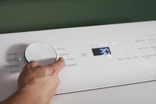 Get Laundry Day Dialed In - DLE8200W