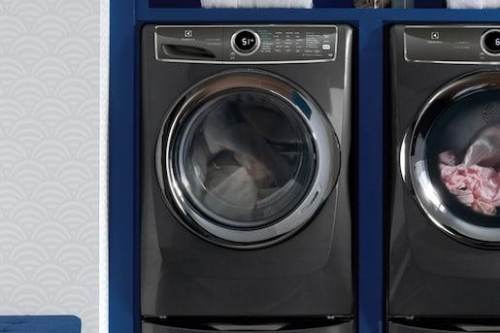 Perfect Steam&trade; élimine les taches tenaces - EFLS527UTT