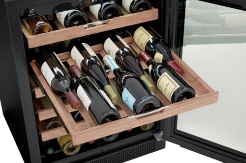 Premium Wide-Slat Walnut Shelving - EI24WC15VS