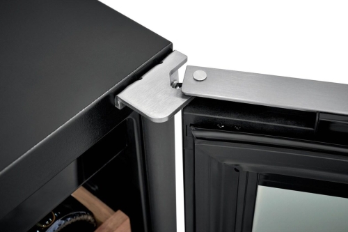 Reversible Door with Recessed Hinge