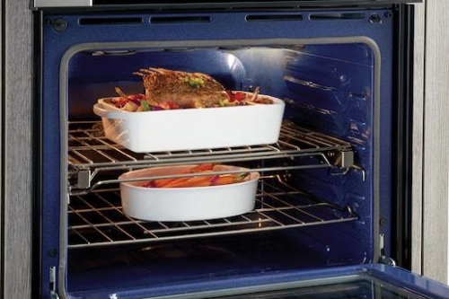 Large Oven Capacity - EI30EW38TS Large Oven Capacity - EI30EW38TS