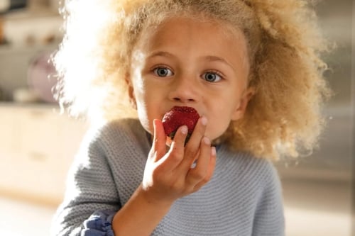 StainTreat&trade; option gently and effectively removes stains - ELFW7437AT