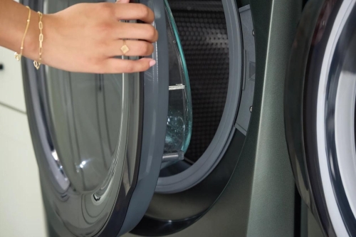 Magnetic door prop introduces airflow - ELFW7738MW