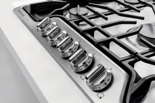 Angled Front Controls - FGGC3645QS Angled Front Controls - FGGC3645QS