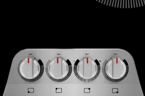 Easy to Use Front Controls - GCCE3049AS