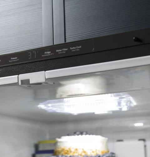 Upfront temperature controls with actual temperature display Upfront temperature controls with actual temperature display