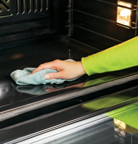 Self-clean with Steam Clean option (lower oven) Self-clean with Steam Clean option (lower oven)
