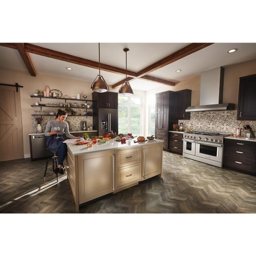 FreshChill™ Temperature-Controlled Drawer FreshChill™ Temperature-Controlled Drawer