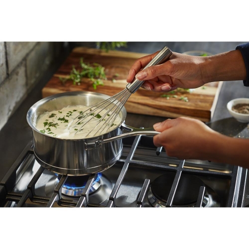 6,000 BTU Even-Heat™ Simmer Burner 6,000 BTU Even-Heat™ Simmer Burner