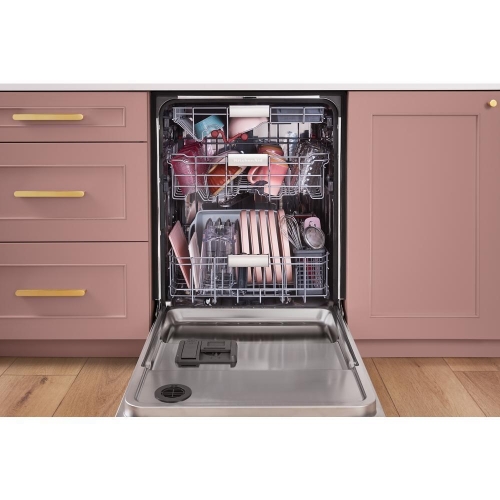 7.25 cu. ft. MaxTub Largest Dishwasher Tub* *Based on usable volume. - KDFM404KPS