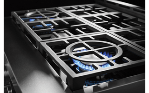 Deux brûleurs à double flamme Ultra Power™ de 20 000 BTU