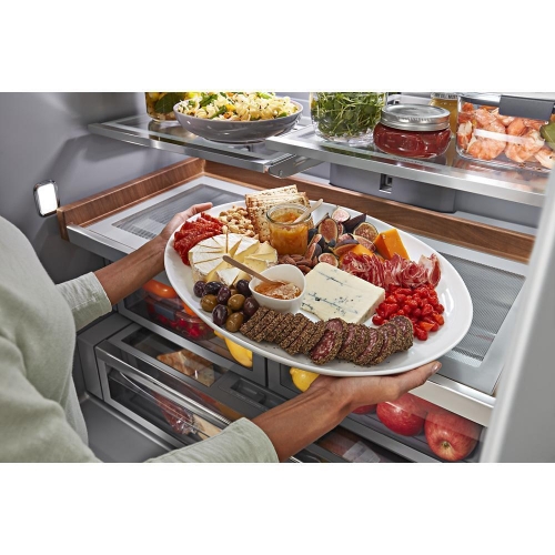 Pull Out Tray