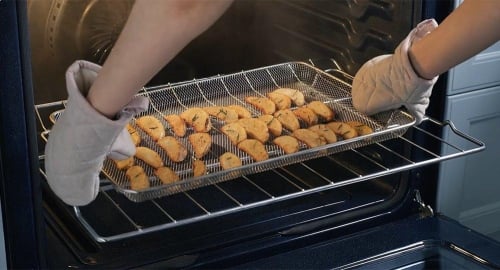 Air Fry - Healthier * Cooking with a Crunch - NE63T8751SS Air Fry - Healthier * Cooking with a Crunch - NE63T8751SS