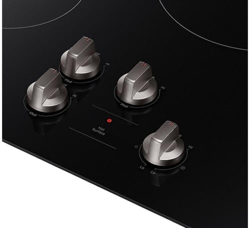 Easy-access cooking controls - NZ30FG6332RKAA