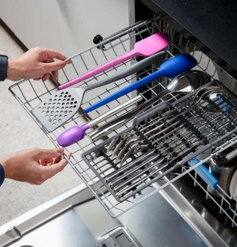 Third Rack with Removable Silverware Caddy