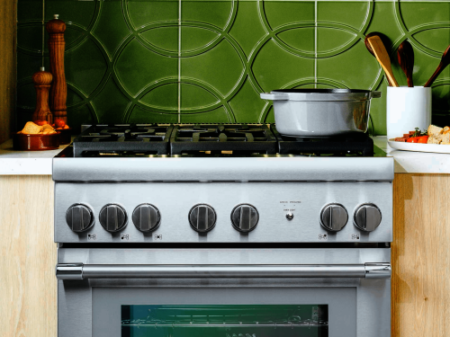 Crafted to complete the ultimate cooking system with Thermador ranges - PH48HWS