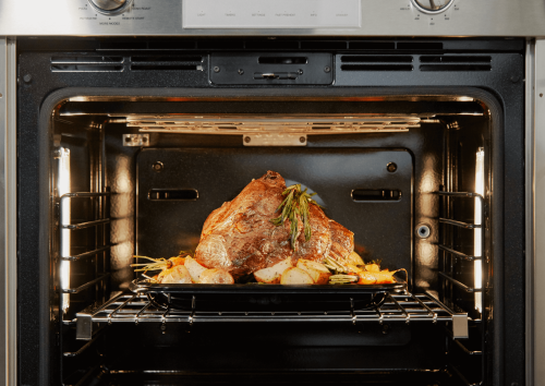 One of the largest oven capacities in its class with 4.5 cu. ft. - PO302W One of the largest oven capacities in its class with 4.5 cu. ft. - PO302W