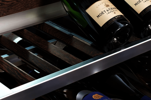 Wenge wood diamond dowels cradle each bottle - T18IW905SP