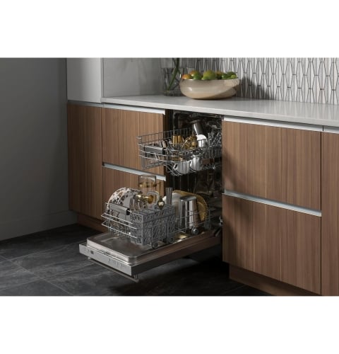 Three-Level Wash System - UDT165SIVII