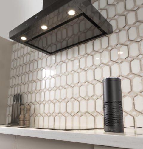 Have an edge when it comes to fresh kitchen air - UVW9361SLSS