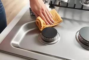 Upswept SpillGuard™ Cooktop Upswept SpillGuard™ Cooktop
