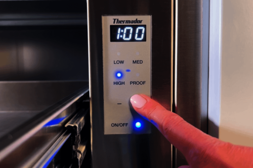 Touch control provides convenient easy-to-use control - WD30W