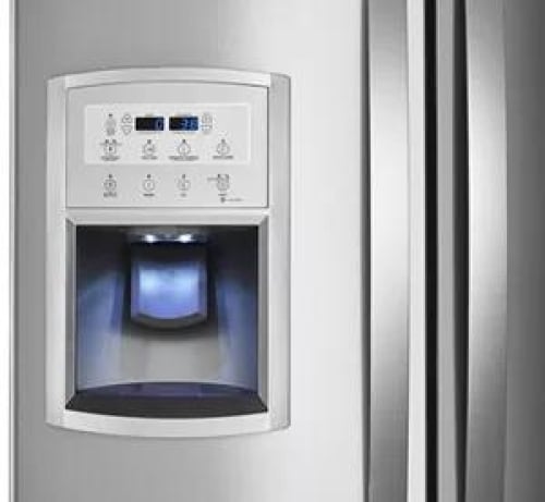 Exterior Ice and Water Dispenser with EveryDrop™ Filtration