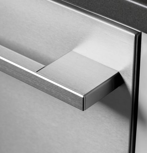 La collection minimaliste Monogram - ZDT985SSNSS