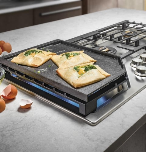 Heavy-duty, cast-iron griddle - ZGU36RSLSS