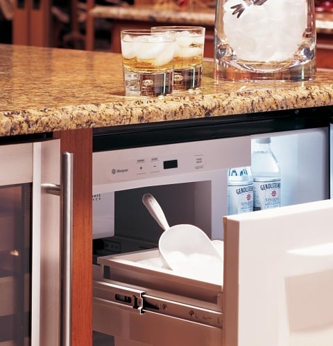 Automatic icemaker with removable ice bin - ZIBS240NSS