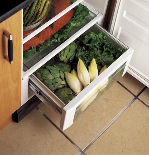 Bac à légumes LEXAN transparent sur les glissières à extension complète