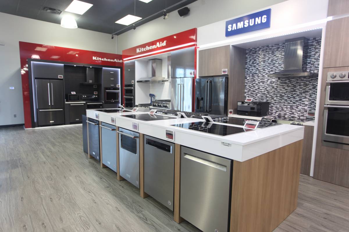 Longueuil Appliance Store 4